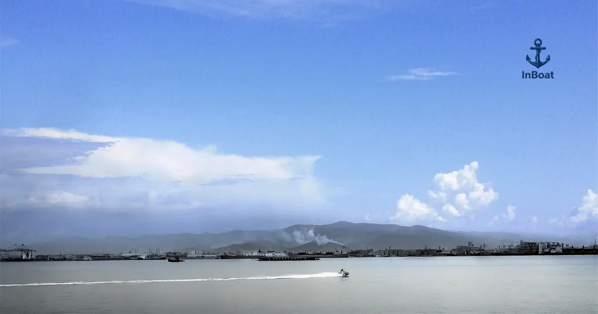 Jet ski no Litoral Norte de SP: onde andar e o que saber