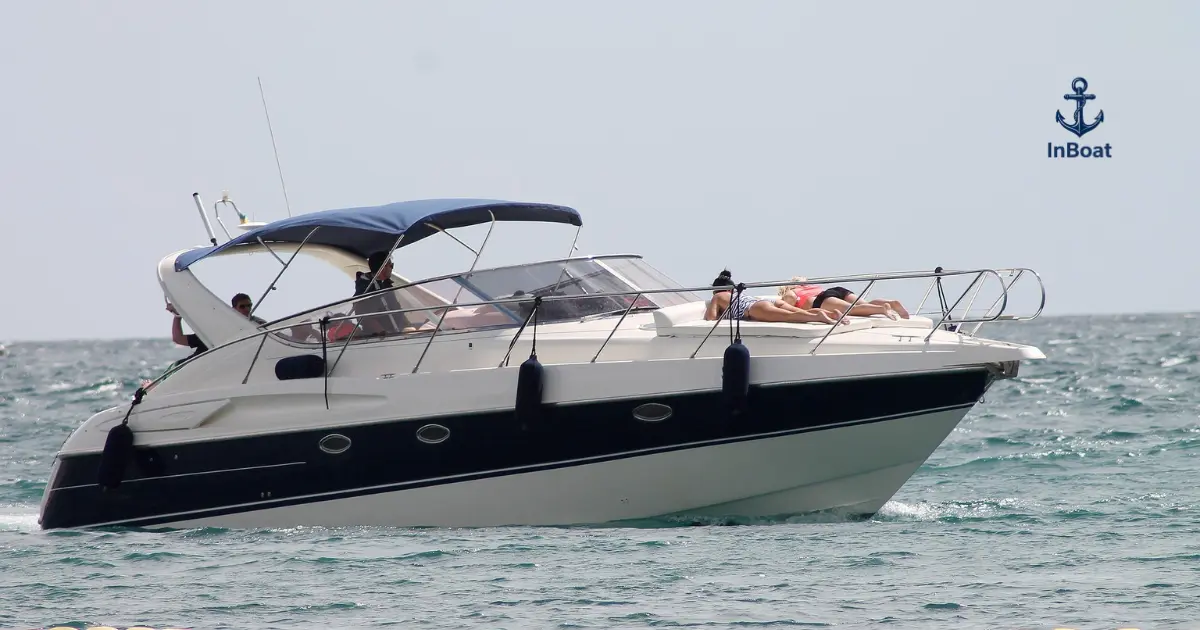 Diferença entre lancha aberta, cabinada e esportiva